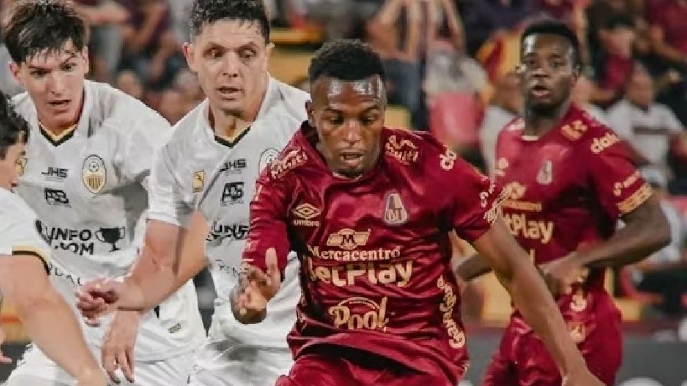 Deportes Tolima sufrió, pero sigue adelante en la Copa Libertadores.