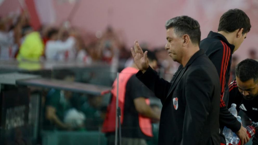 Marcelo Gallardo y una de sus últimas imágenes como entrenador de River en el Monumental.