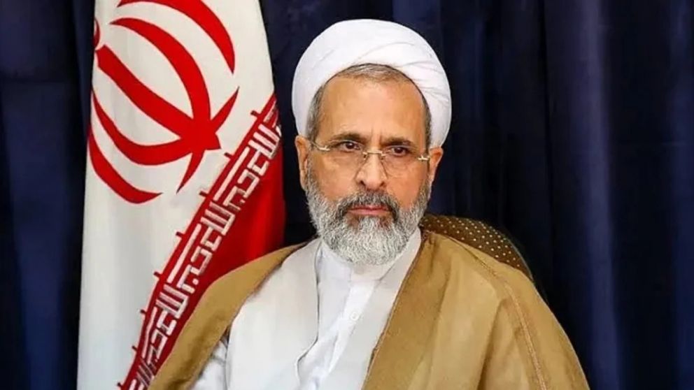 El ayatollah Alireza Arafi fue designado para integrar el consejo de liderazgo en Irán.