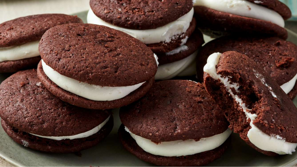 Receta de Whoopies de chocolate: El postre perfecto que mezcla lo mejor de los alfajores con las galletitas para acompañar los mates