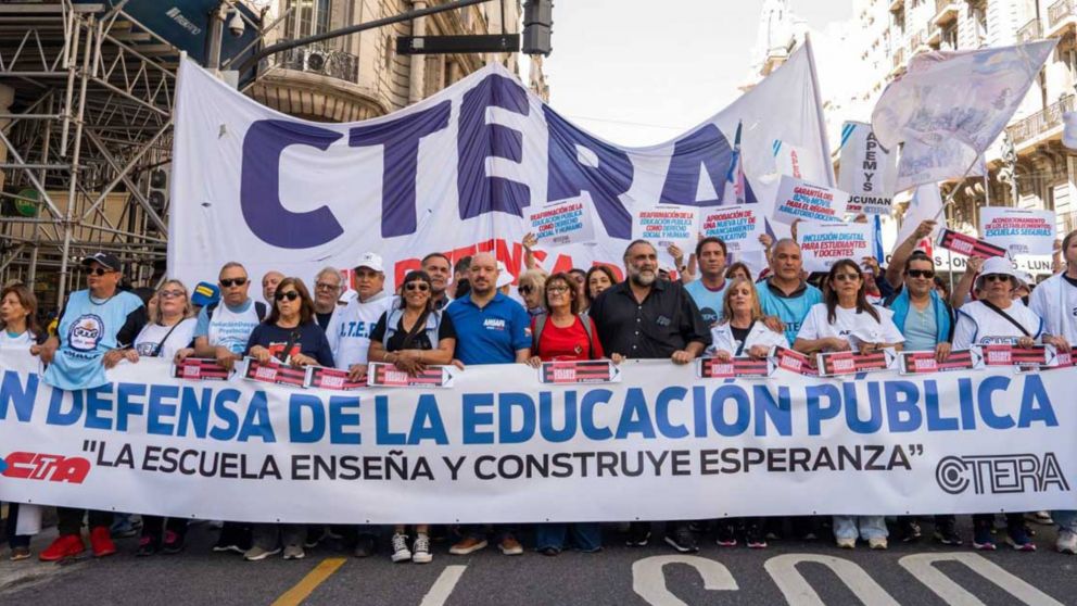 CTERA ratificó el paro nacional docente para este lunes 2 de marzo.