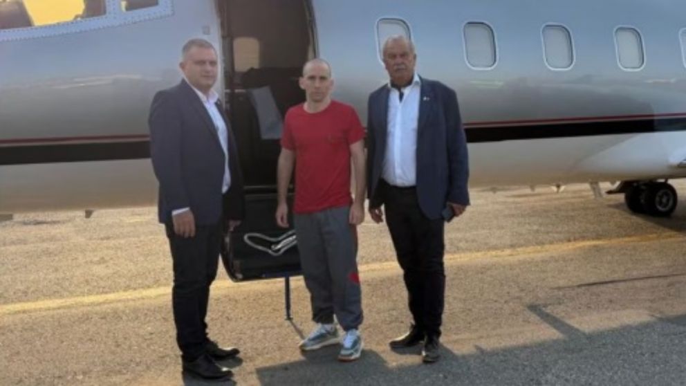 Los dos dirigentes de la AFA y Nahuel Gallo.