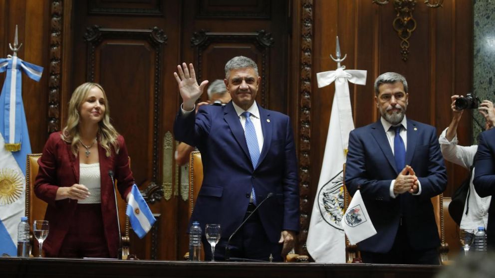 Jorge Macri, junto con la vicejefa de Gobierno, Clara Muzzio, y el vicepresidente primero de la Legislatura porte�a, Mat�as L�pez.