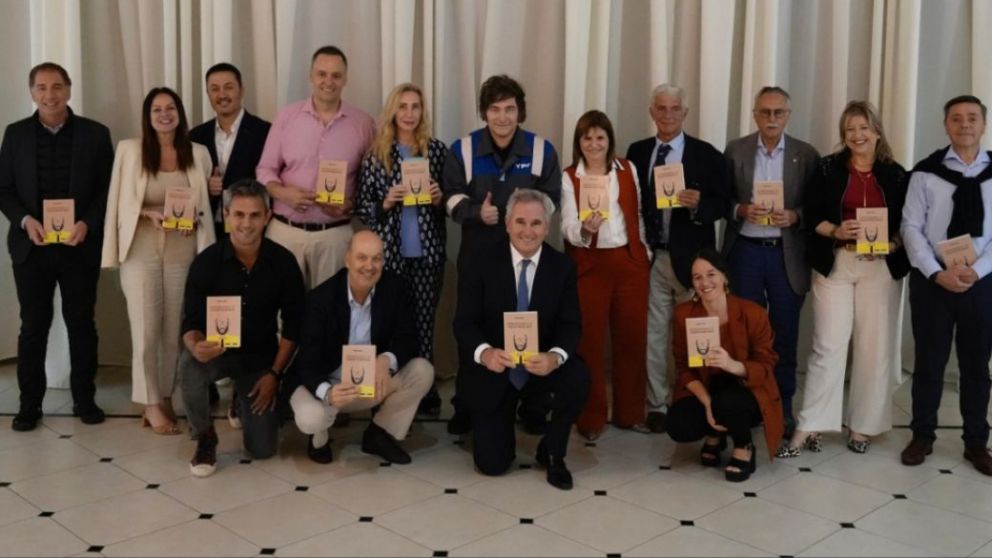 A fines del año pasado, Javier Milei había cenado con su gabinete en Olivos.