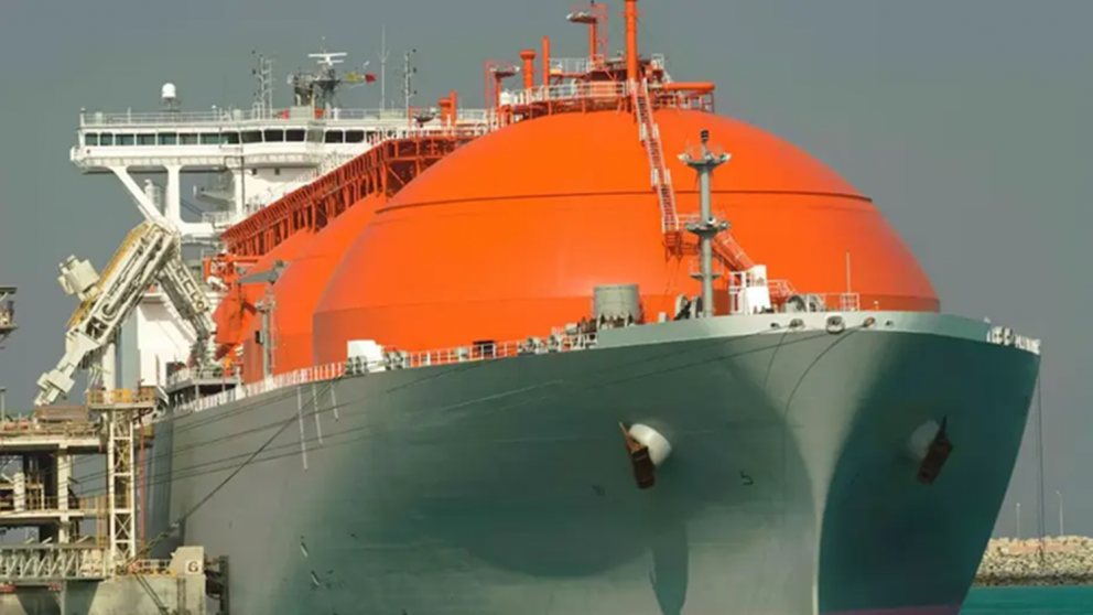 Qatar paraliza el mayor complejo de gas natural licuado del mundo por los ataques de Irán.