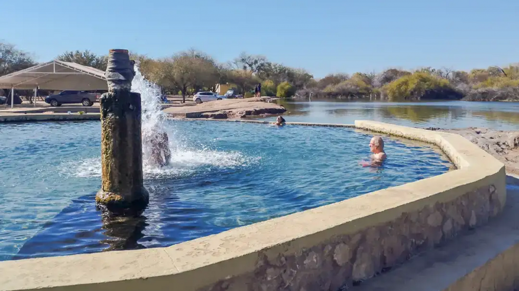 Un entorno serrano casi intacto donde el agua y la calma son protagonistas.