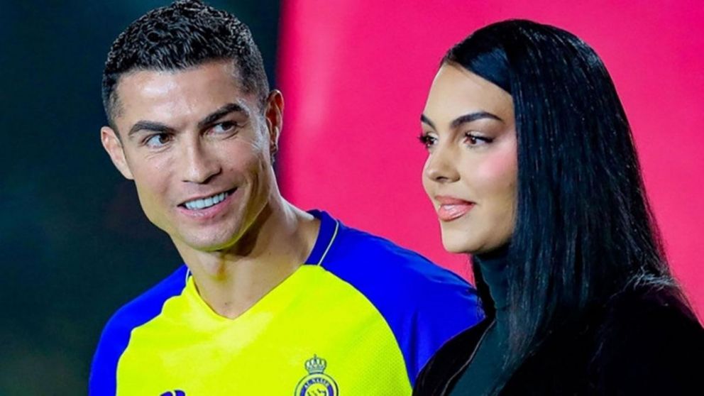 Cristiano Ronaldo huy� de Arabia Saudita junto a Georgina Rodr�guez y sus hijos.