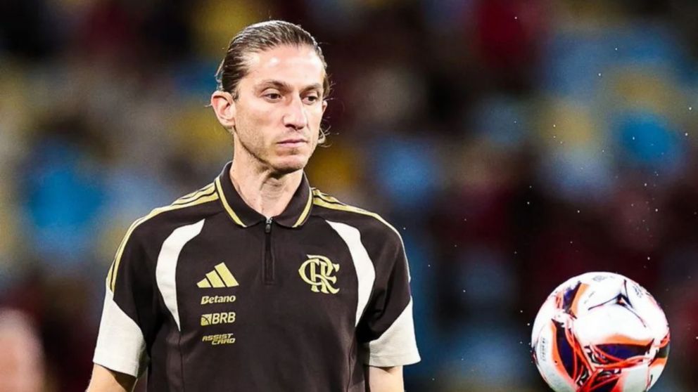 Filipe Luís fue echado del Flamengo a pesar de clasificar a la final del Campeonato Carioca.