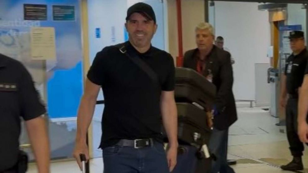 El Chacho ya est� en Argentina y le espera un d�a muy agitado. 
