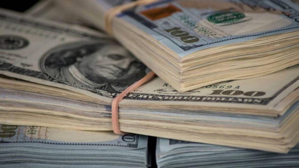 Dólar hoy: ¿A cuánto cotizan el oficial y el blue?