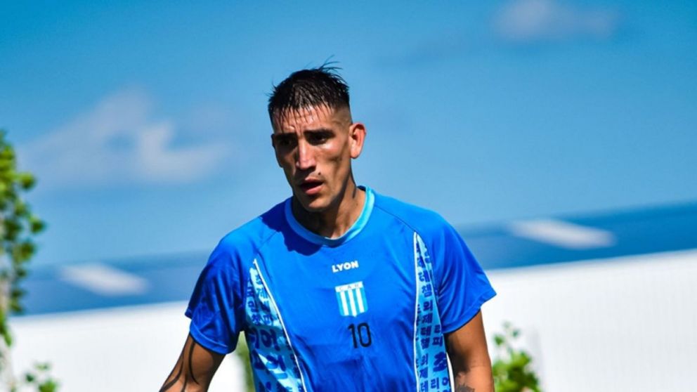 Racing de C�rdoba se qued� sin t�cnico y por la pol�mica decisi�n le apuntan a Ricardo Centuri�n