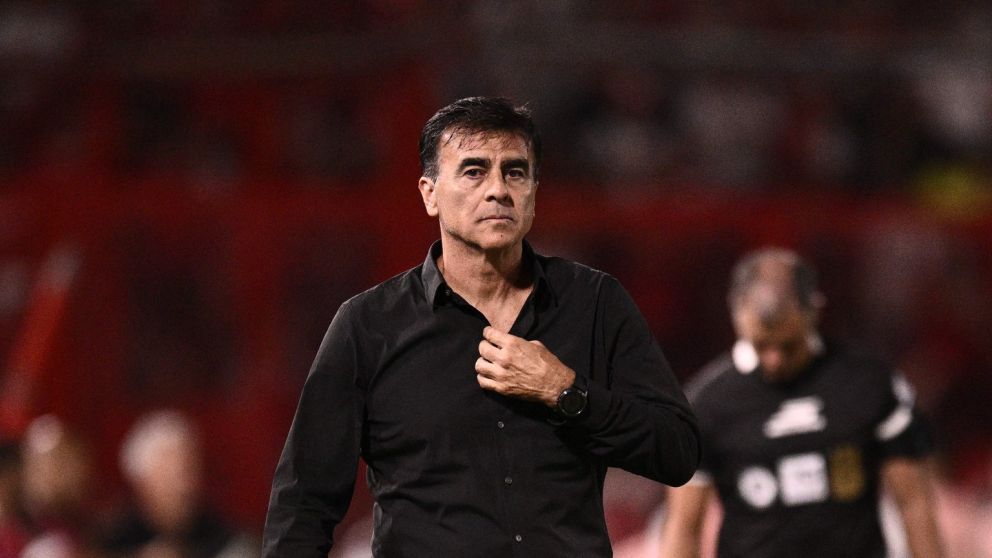 Alivio en Independiente: Gustavo Quinteros recupera a dos jugadores claves y prepara un amistoso por el paro del fútbol