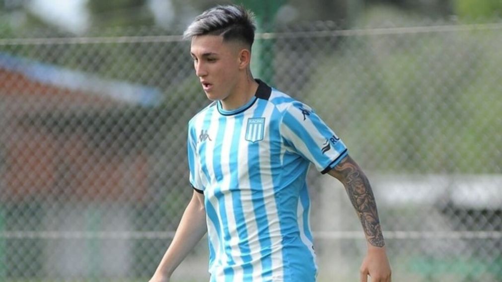 El volante ya debutó profesionalmente con la Academia.