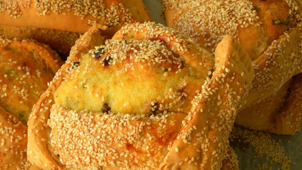 Receta de "Flaouna" de queso: ¿Cómo preparar las empanadas mediterráneas que se disfrutan en las pascuas?