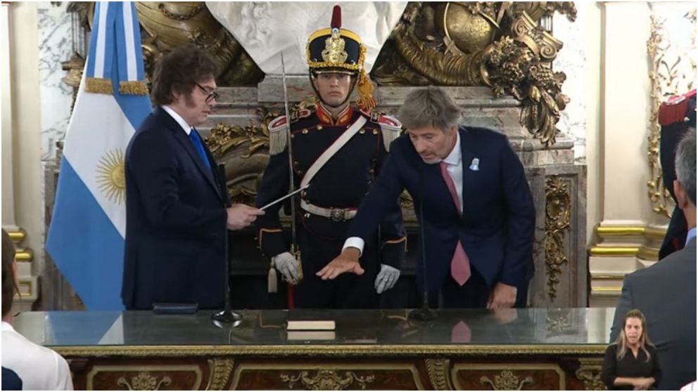 El momento en el que jura Juan Bautista Mahiques como nuevo ministro de Justicia de la Nación.