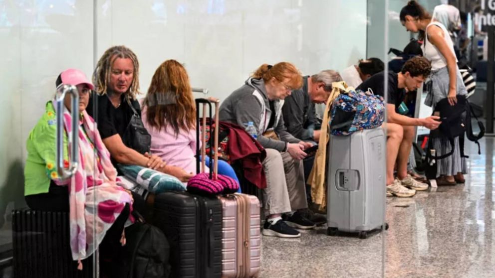 El Gobierno busca repatriar a más de 600 argentinos varados en Medio Oriente.