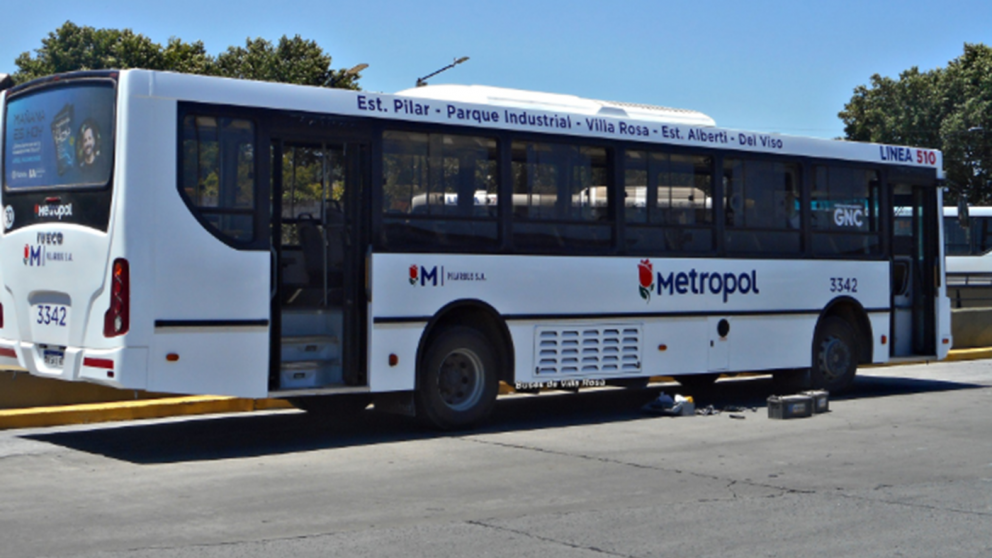 Un colectivo de Pilarbus S.A., una de las empresas de transporte del AMBA alcanzadas por el fallo de la Corte.