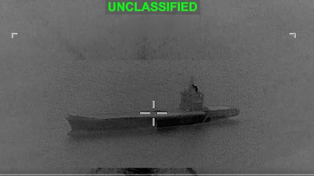 ¡VIDEO! Estados Unidos hundió un buque de guerra iraní de grandes dimensiones.