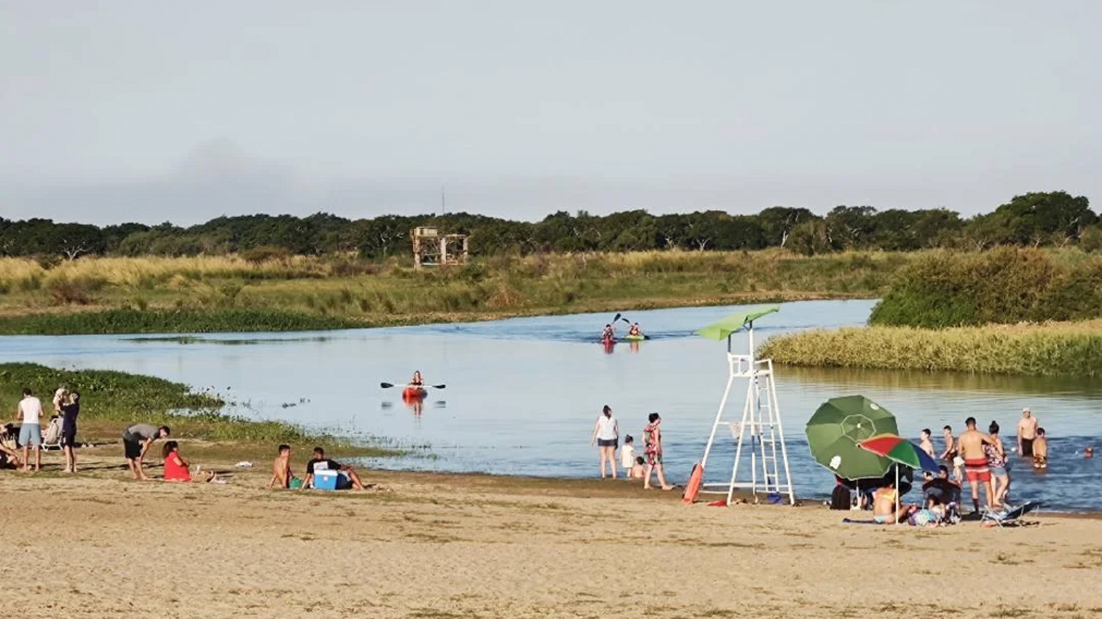 El paisaje del río y sus amplios espacios naturales convierten al lugar en uno de los secretos mejor guardados del litoral.