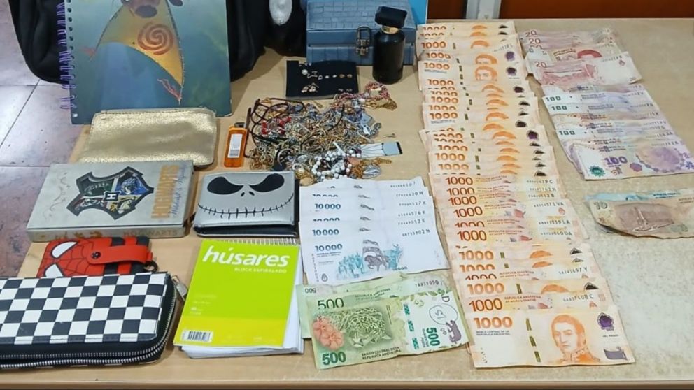 Cae "parejita" de novios ladrones: están acusados de desvalijar viviendas luego de amenazar a las víctimas con un cuchillo