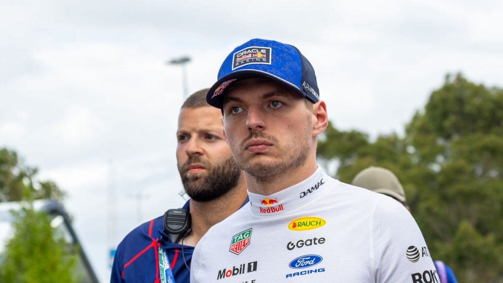 Max Verstappen está anonadado por los problemas de su monoplaza en la qualy del GP de Australia de F1.