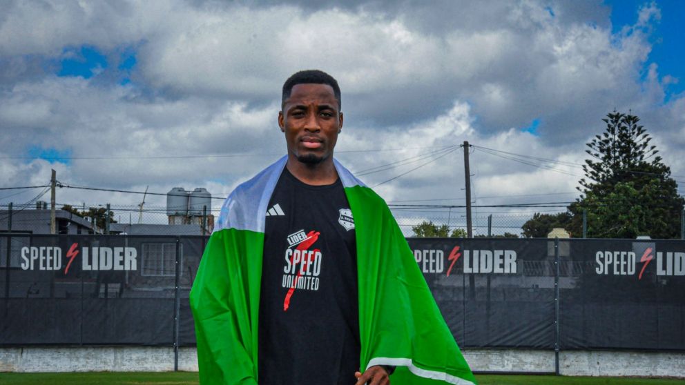 Riestra metió un bombazo en el mercado de pases y anunció la llegada del "Hazard Nigeriano" Johnson Nsumoh
