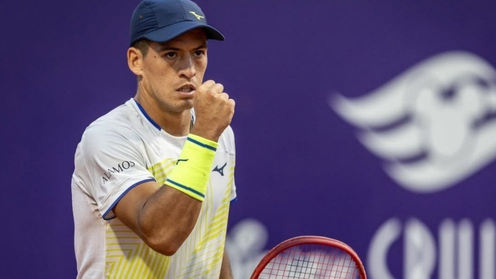 Báez logró una contundente victoria y sigue a paso firme en Indian Wells.