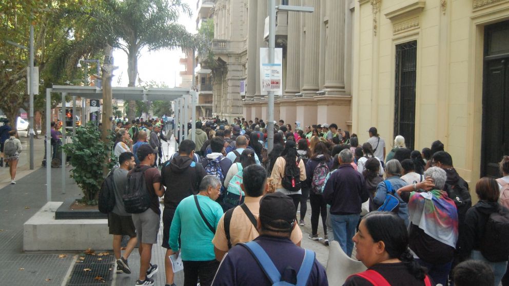 Gran participaci�n en la peregrinaci�n brocheriana a pie de la Di�cesis de Quilmes