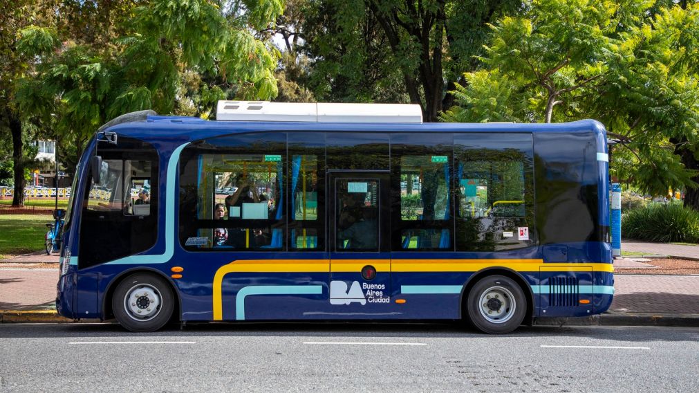 Los viajes en colectivos eléctricos del Casco Histórico de CABA dejaron de ser gratuitos.