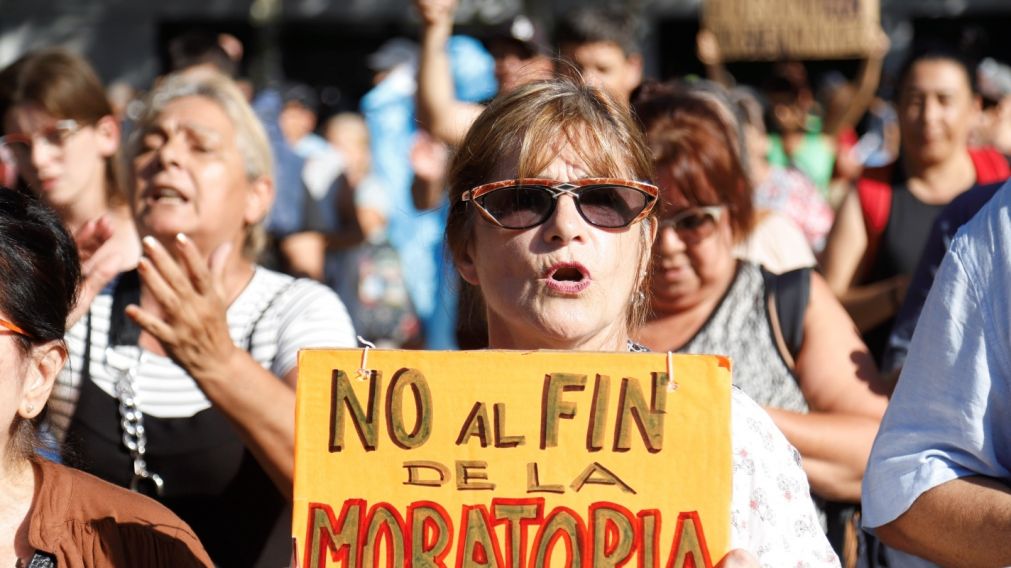 Los jubilados quieren medicamentos gratis, aumento salarial y que se rehabilite la moratoria previsional.