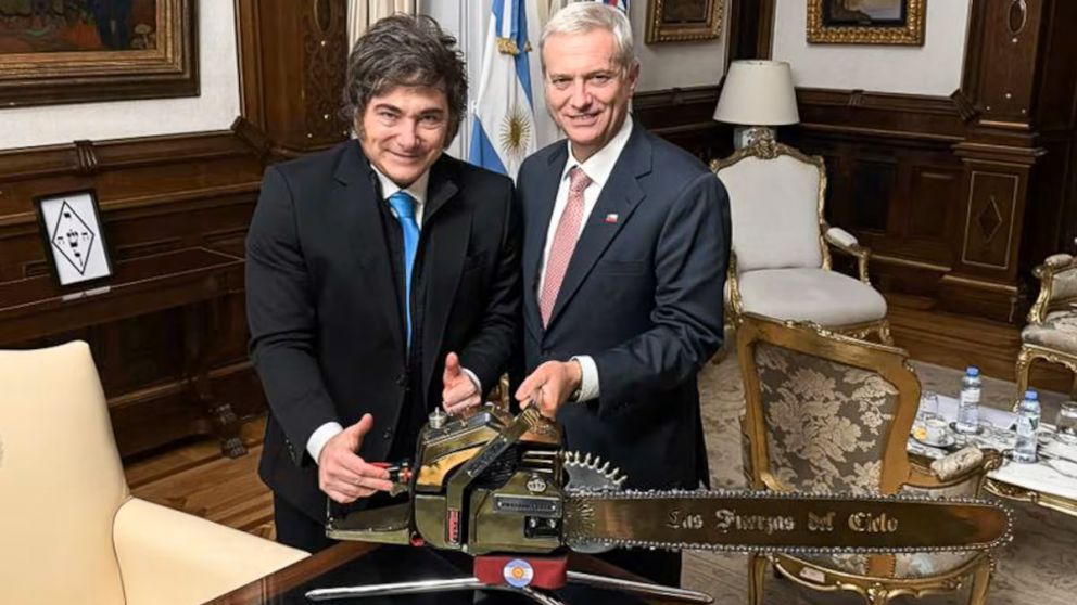 Javier Milei y José Antonio Kast en la Casa Rosada, tras la victoria del chileno en las urnas..