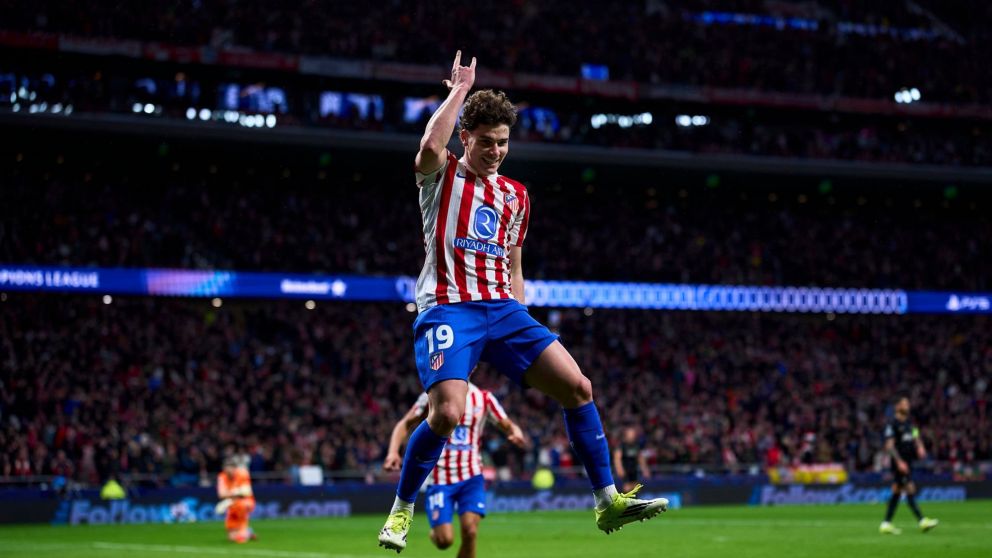 Con un doblete de Julián Álvarez, Atlético de Madrid aplastó a un Tottenham repletó de errores y puso un pie en los cuartos de final de la Champions League