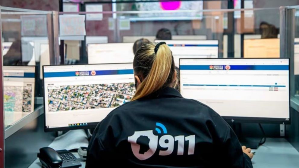 Una operadora del 911 ayudó a salvar a un bebé recién nacido (Imagen ilustrativa).