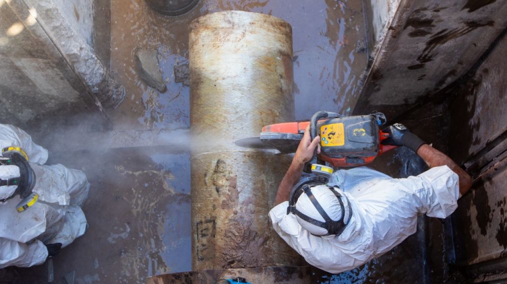 Importante operativo sobre una ca�er�a en Quilmes: cortes de calle y complicaciones con el servicio de agua