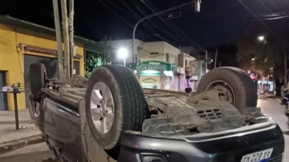 Cuatro heridos tras un vuelco en Villa La Florida