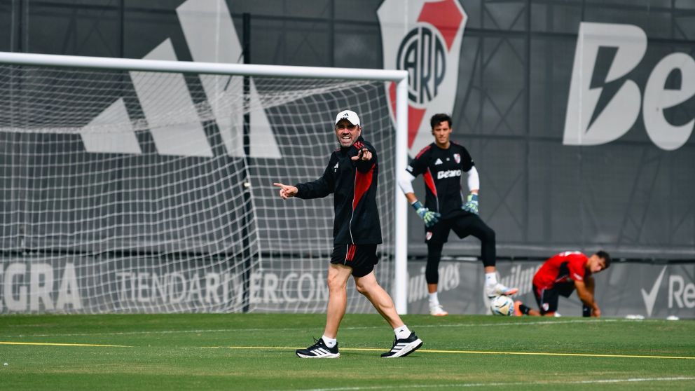Chacho Coudet confirmó su primera lista de convocados en River para visitar a Huracán por el Torneo Apertura