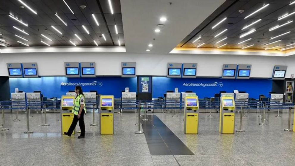 La medida de fuerza se llevará a cabo en 27 aeropuertos.