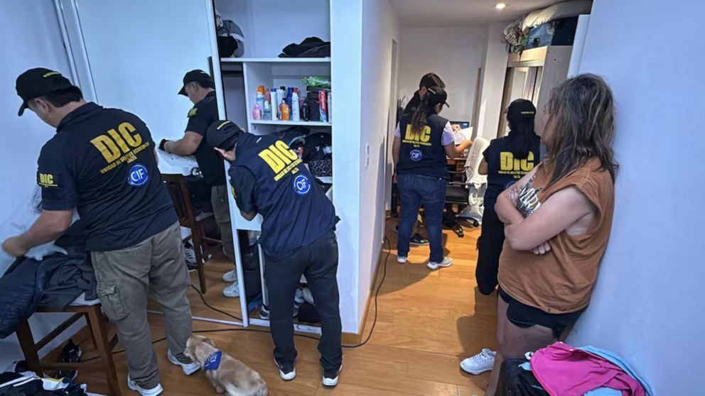 Uno de los allanmientos realizados tras las denuncias de estafas.