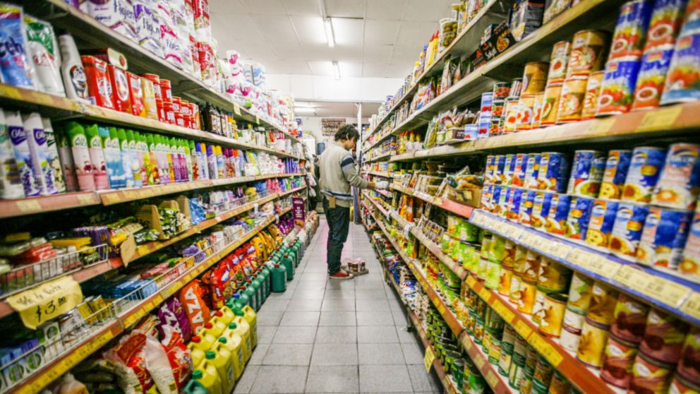 Alimentos y bebidas no alcoh�licas dio 3,3% en febrero.