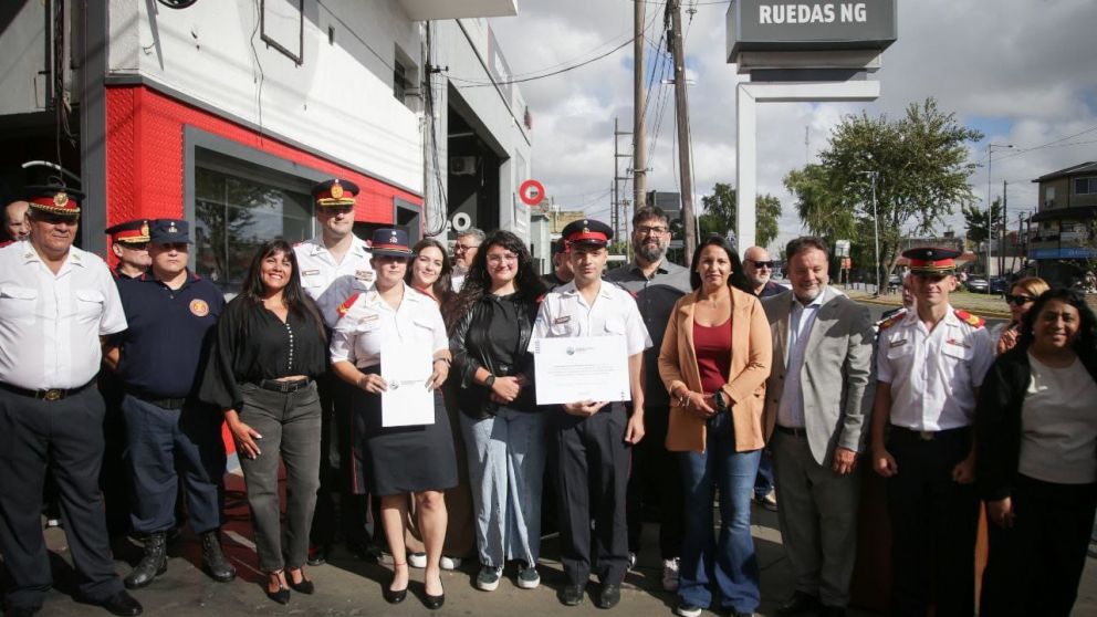 Los Bomberos Voluntarios de Bernal celebraron sus 112 años de vida