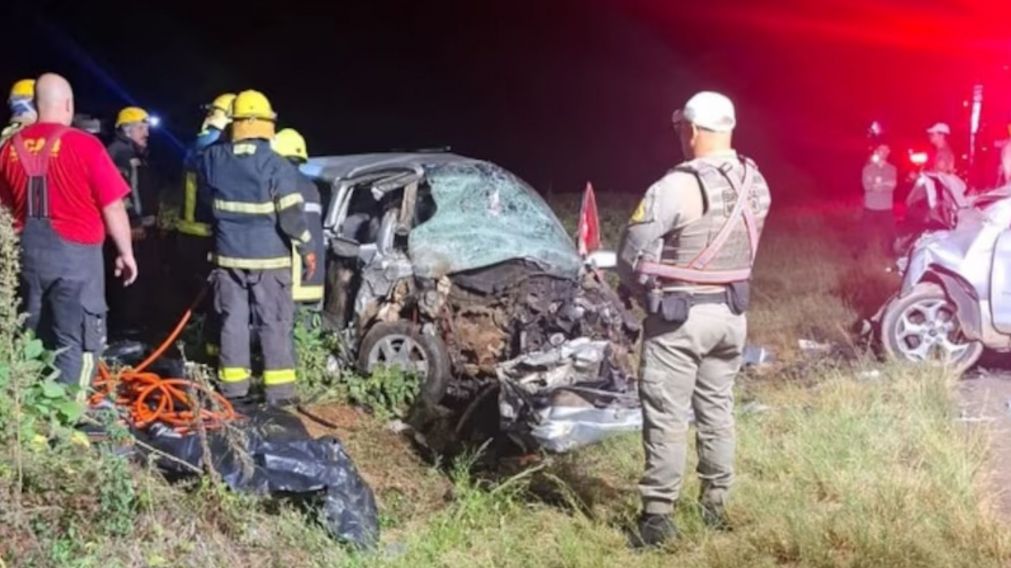 Tres argentinos perdieron la vida en un choque frontal en Brasil mientras viajaban rumbo a Misiones para visitar a su familia.