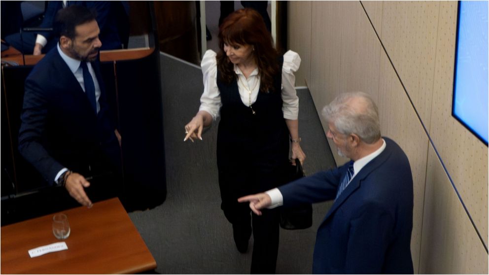 Cristina Fern�ndez de Kirchner se present� este martes en los tribunales de Comodoro Py.