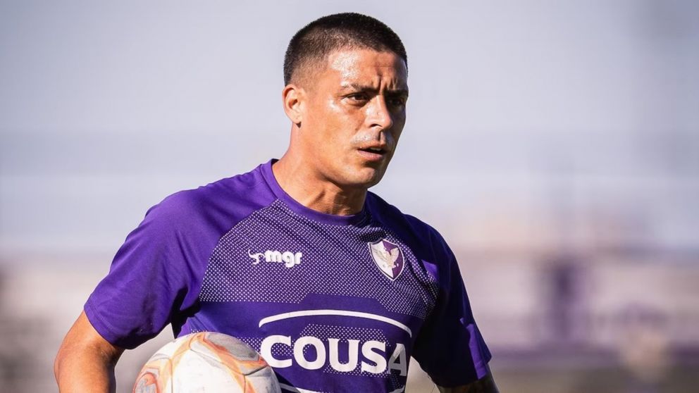 Brian Fernández rescindió su contrato con Fénix "asuntos personales" y no llegó a debutar