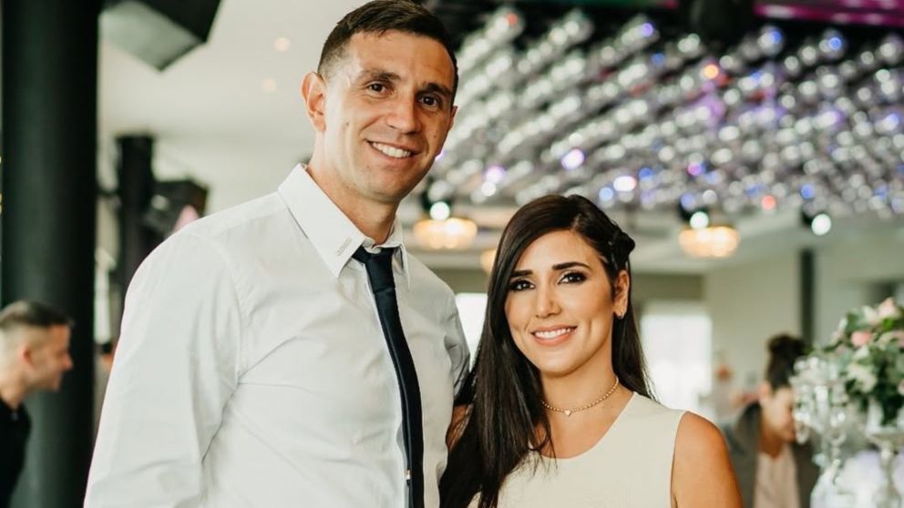 La historia de amor de Dibu Martínez y Mandinha Gama que cambió su vida antes de la gloria. (Foto: Instagram/ @mandinha_martinez).