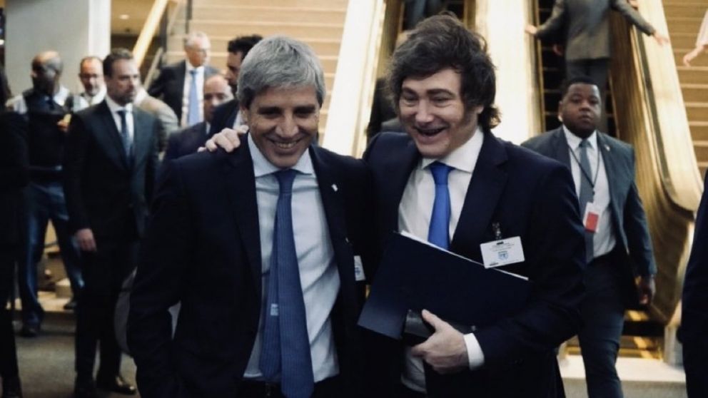 A qu� hora hablan Milei y Caputo en el Latam Economic Forum.