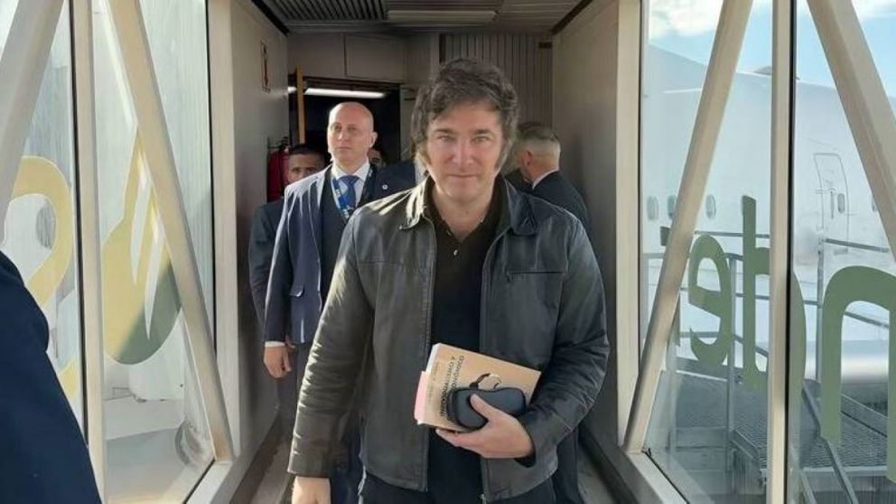 Javier Milei viajará esta tarde a Tucumán y por la noche a Hungría.
