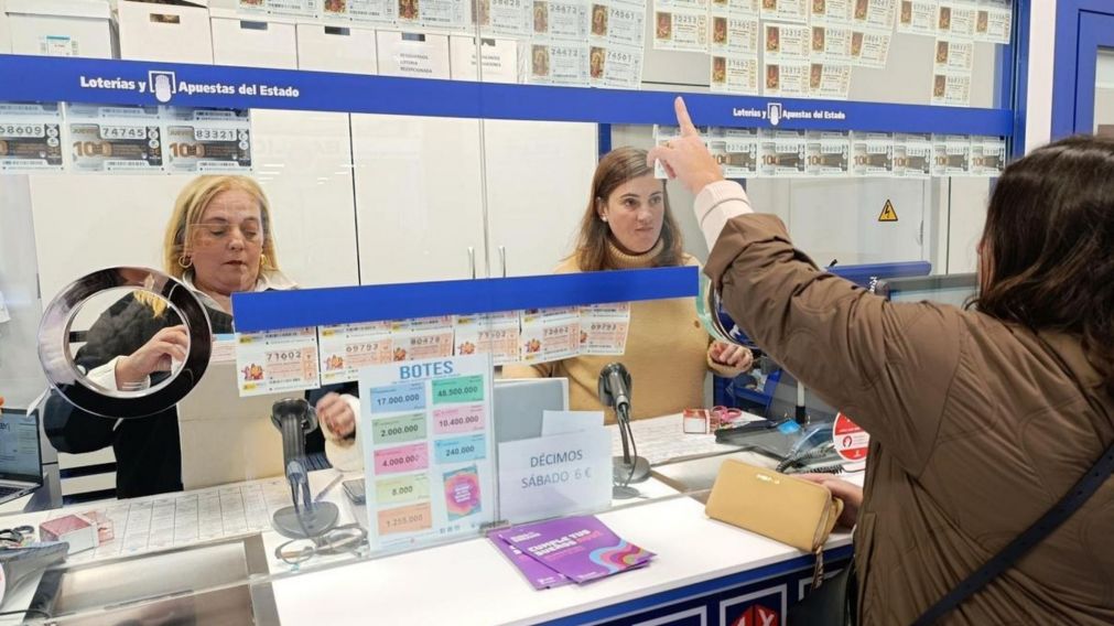 Vendi� el boleto ganador de la Quiniela y no pudo contener la emoci�n: "Parec�a Navidad"