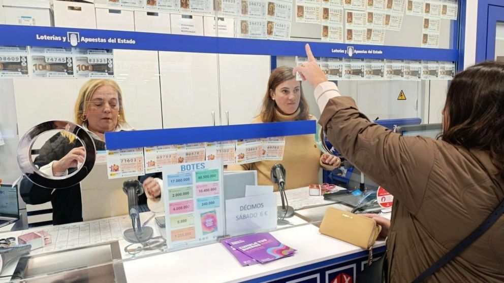 Una mujer compró cuatro boletos de lotería y se llevó premios en todos: ¿Cuánto ganó? (Imagen ilustrativa).