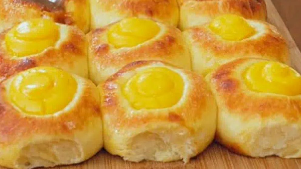 Una opci�n cl�sica y tentadora para disfrutar reci�n salida del horno, con textura aireada y relleno cremoso.