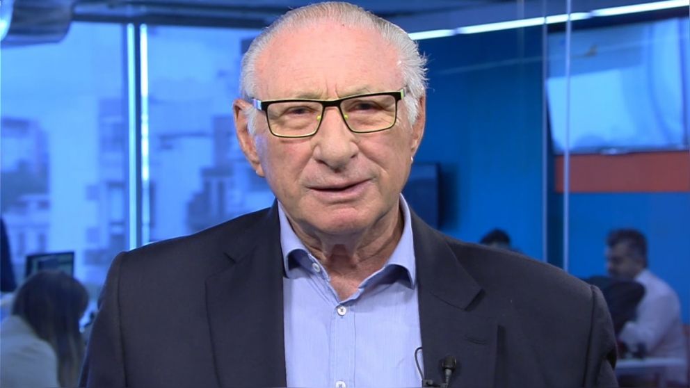 Cherquis fue director de la revista El Gráfico y también de La Oral Deportiva. Además fue parte de los programas de debate futbolero de los domingos al mediodía.